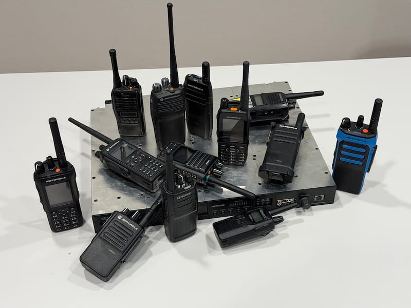 Radiopuhelinvalinnat Suomessa – Ytimekäs opas (2026)